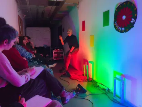 Iluminación para el espectáculo en vivo_2027