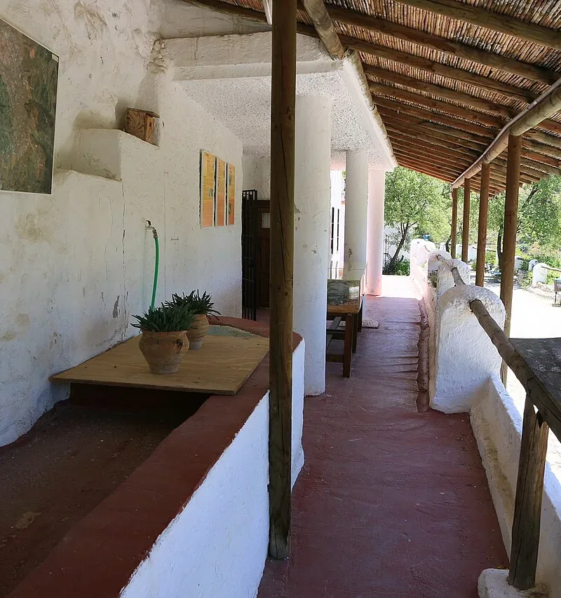 Centro de interpretación en las cuevas del Sacromonte