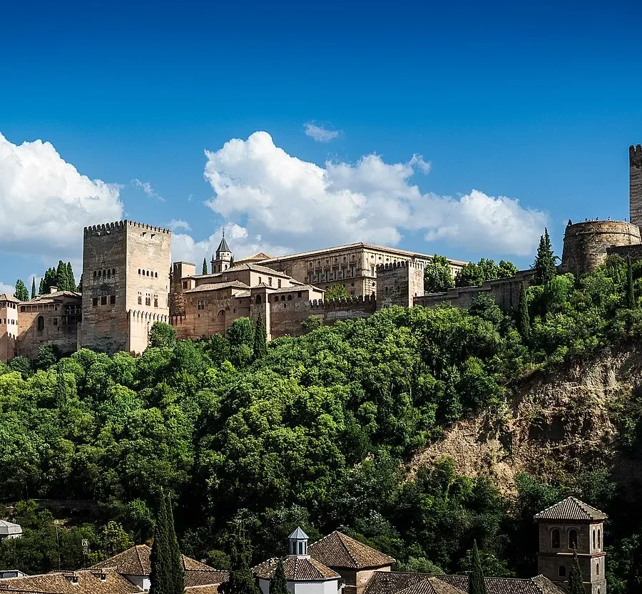 La Alhambra y su ladera vistas desde el Albaicín, contexto de la orografía de Granada