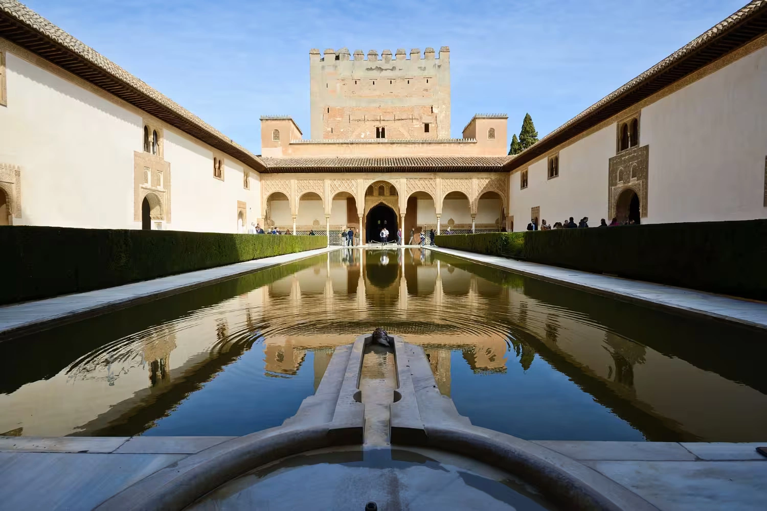 Granada nazarí: Bañuelo, Madraza y Darro