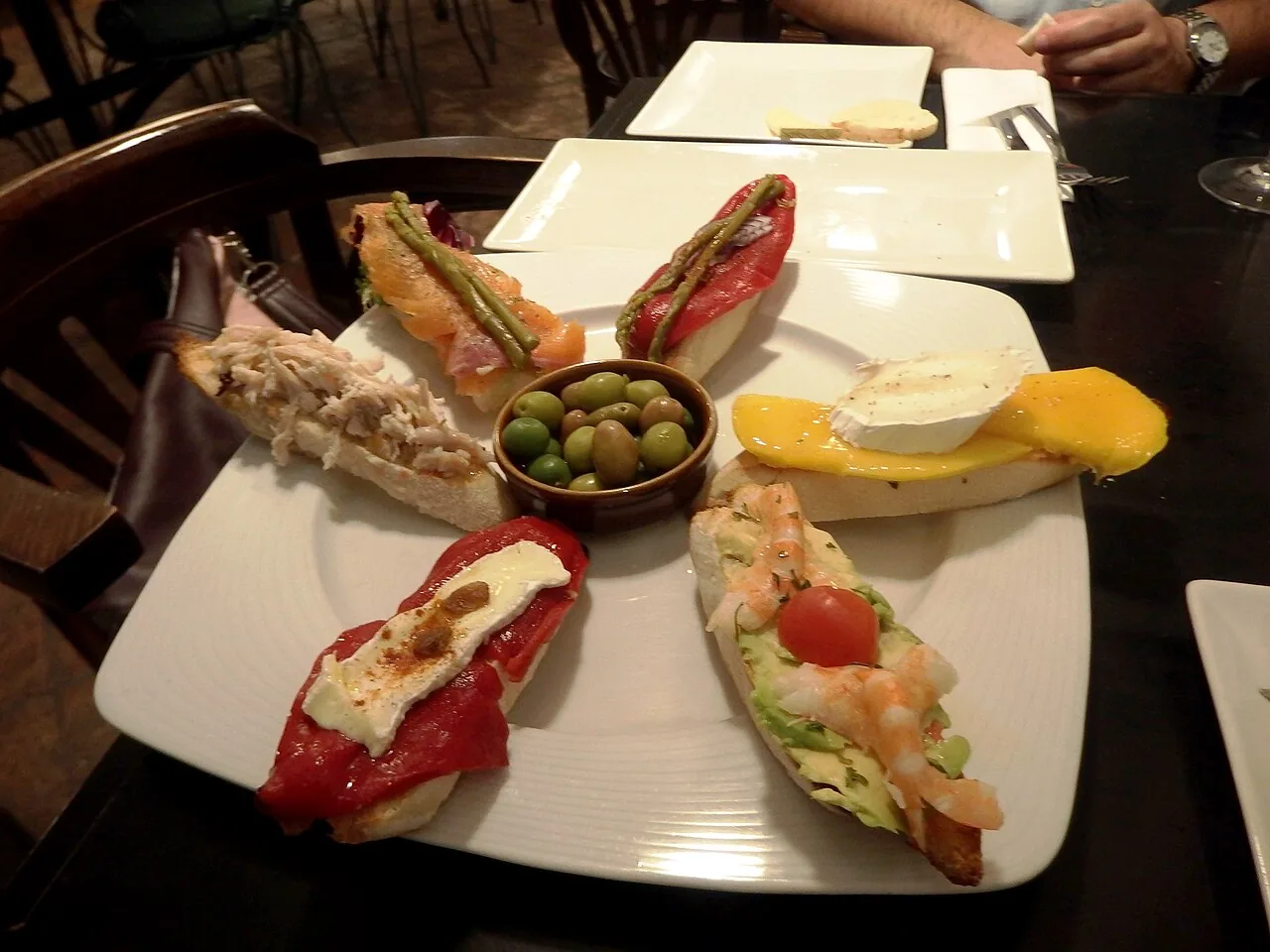 Tapas servidas en Granada