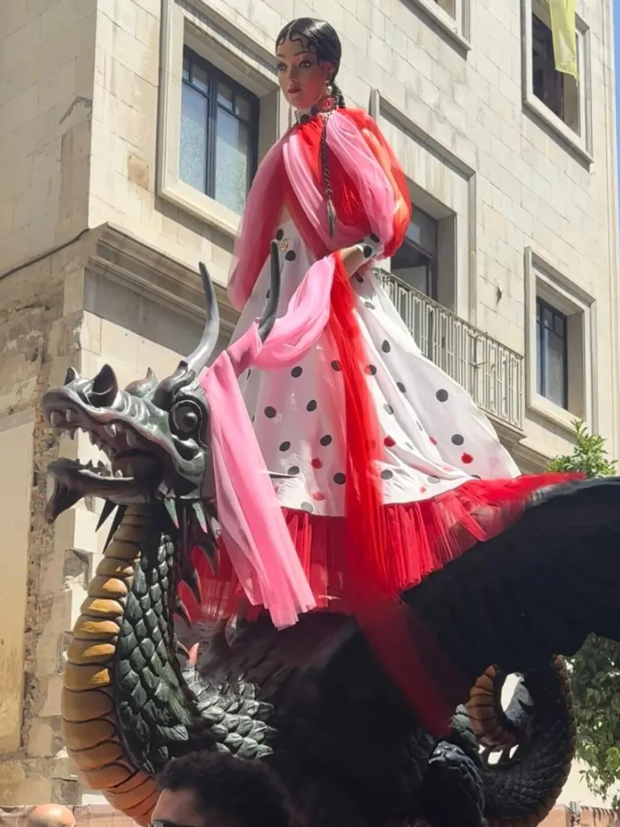 Tarasca de Granada, a mediodía — Cultura